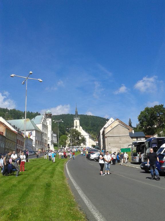Apartmány U Pošty Jáchymov Esterno foto